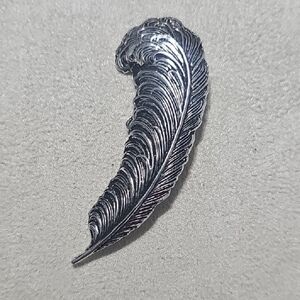 Vintage Sarah Coventry Feather Brooch